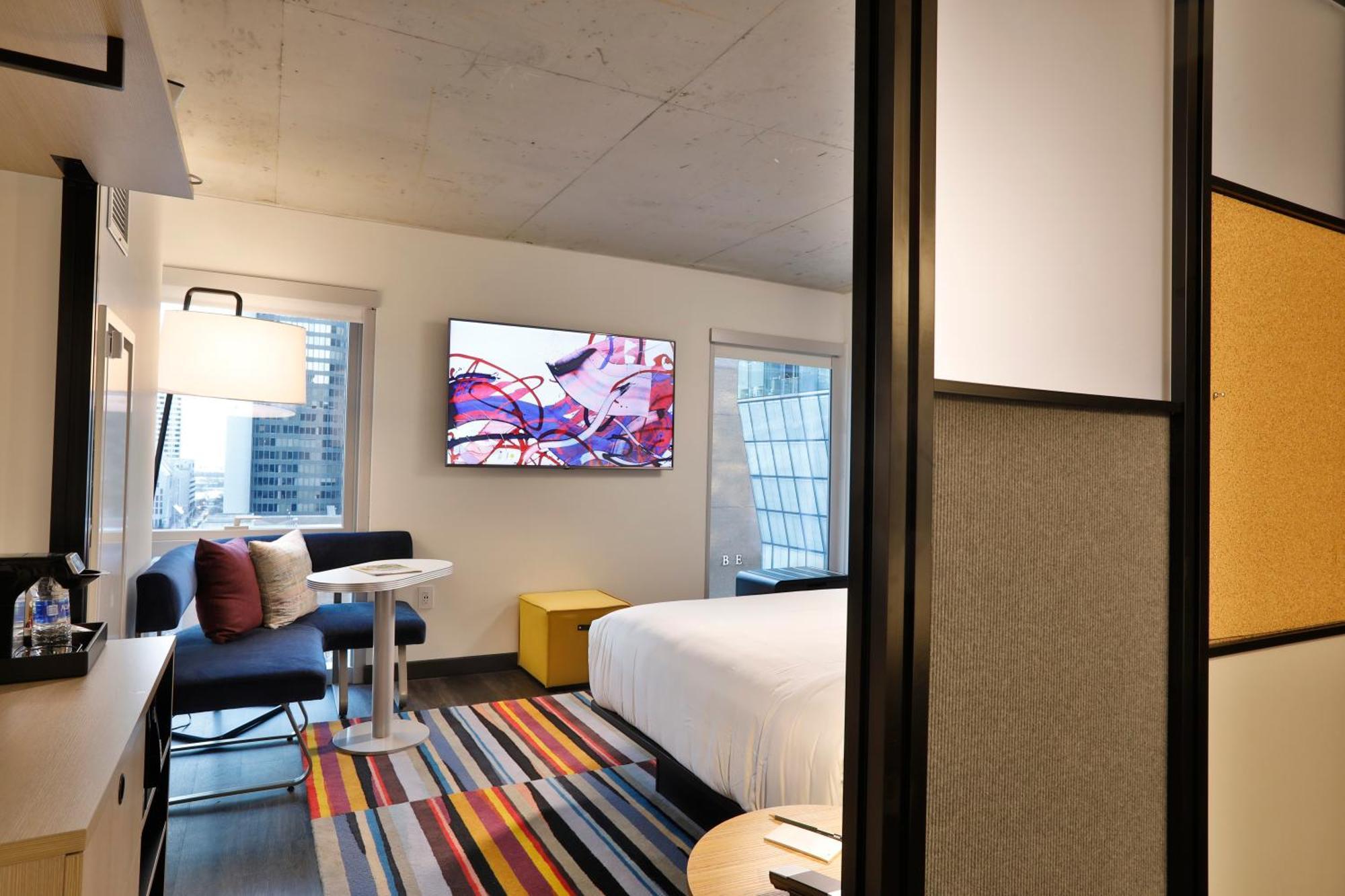 Aloft Chicago Mag Mile Hotel Exterior photo