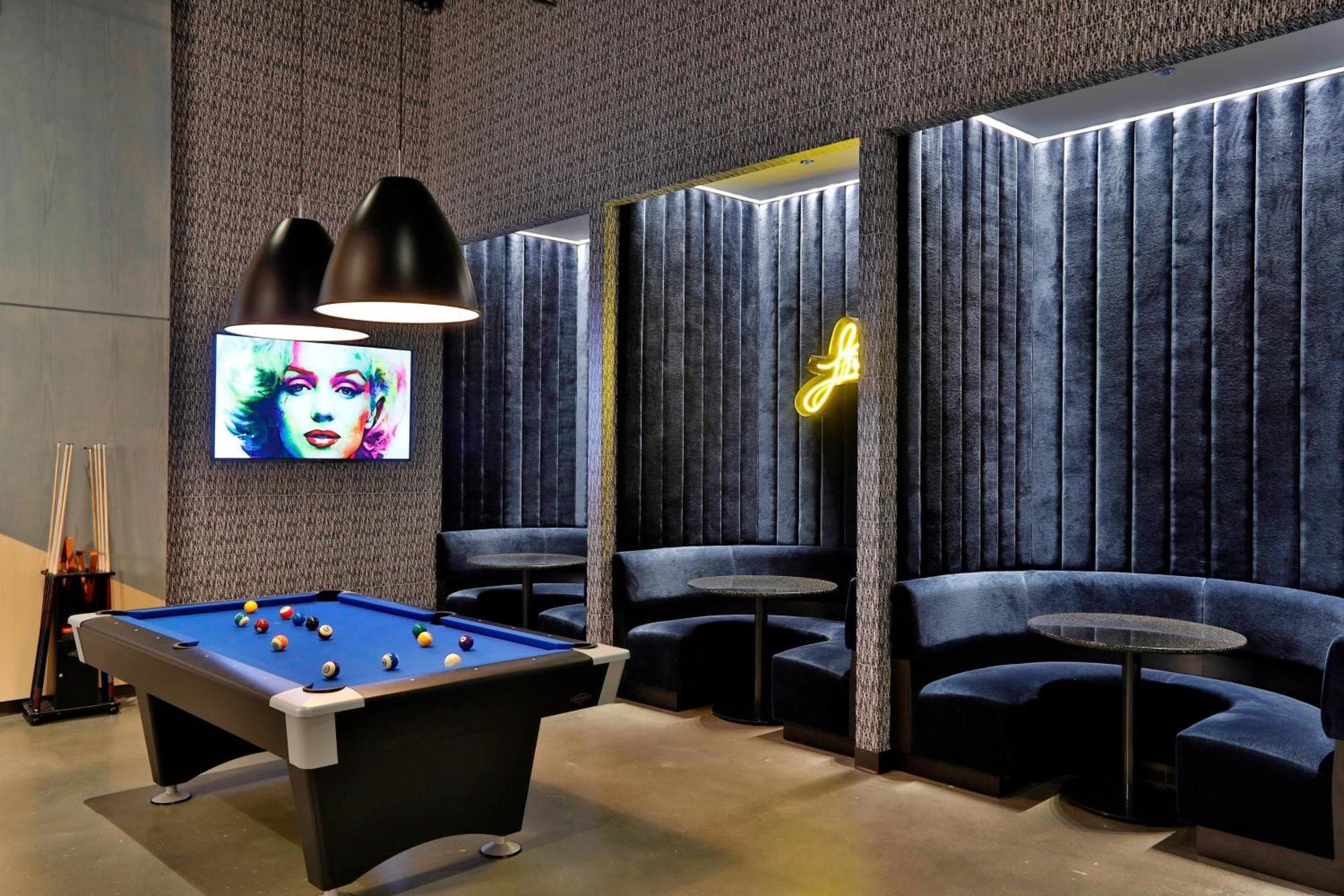 Aloft Chicago Mag Mile Hotel Exterior photo