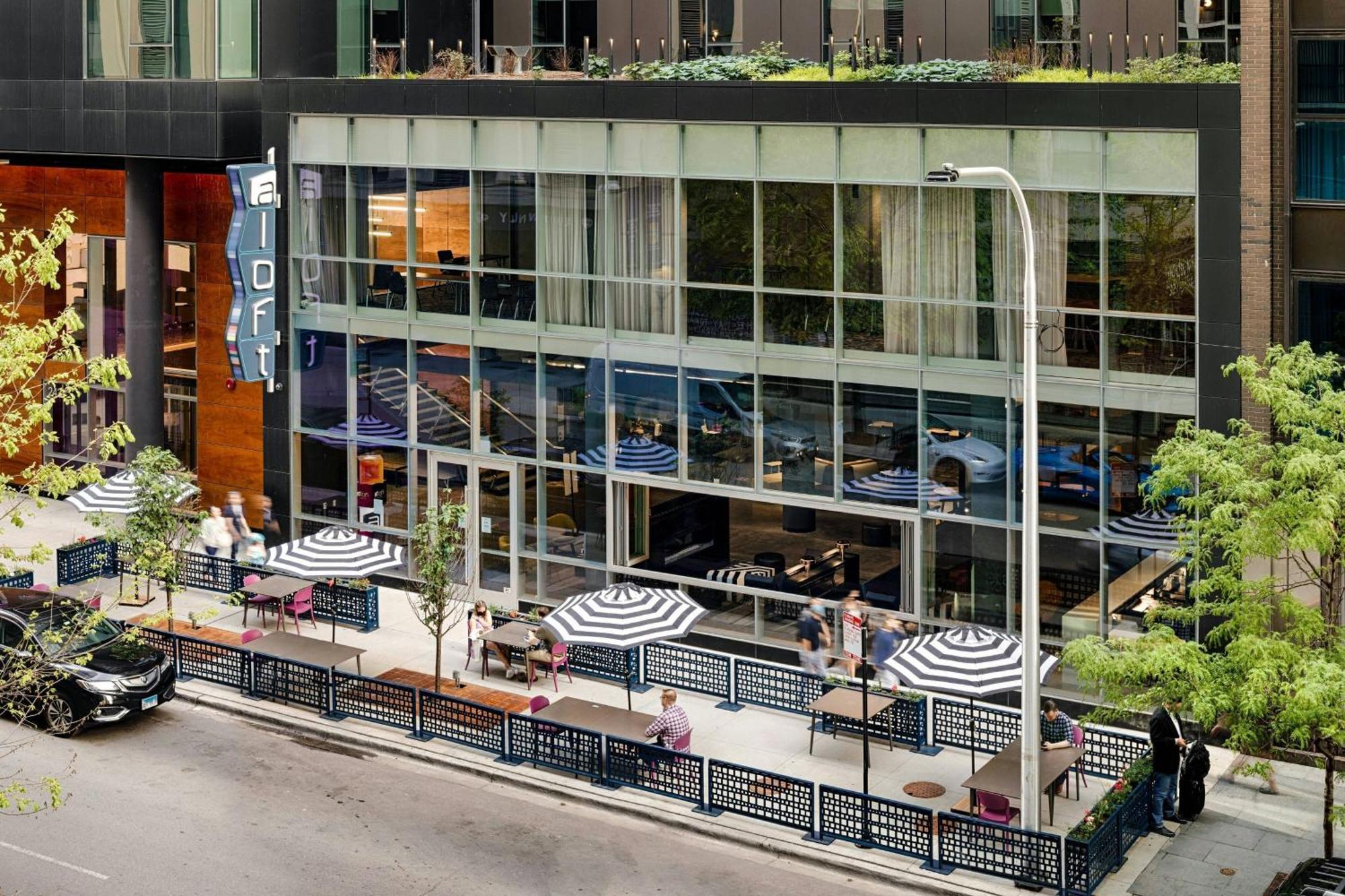Aloft Chicago Mag Mile Hotel Exterior photo
