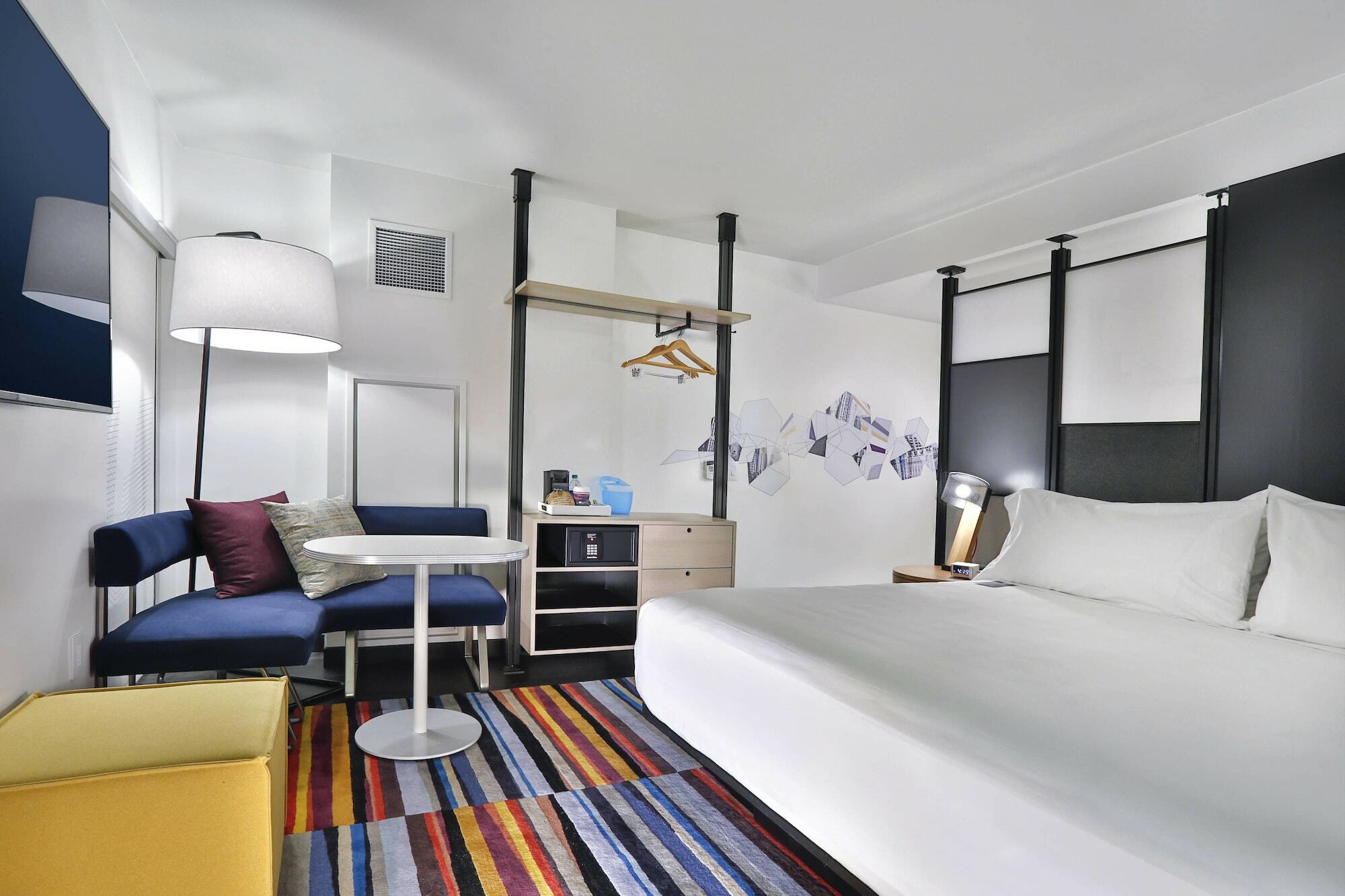 Aloft Chicago Mag Mile Hotel Exterior photo